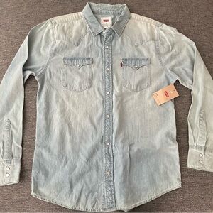 Levi's Men's Casual Light Blue Button Down Shirt